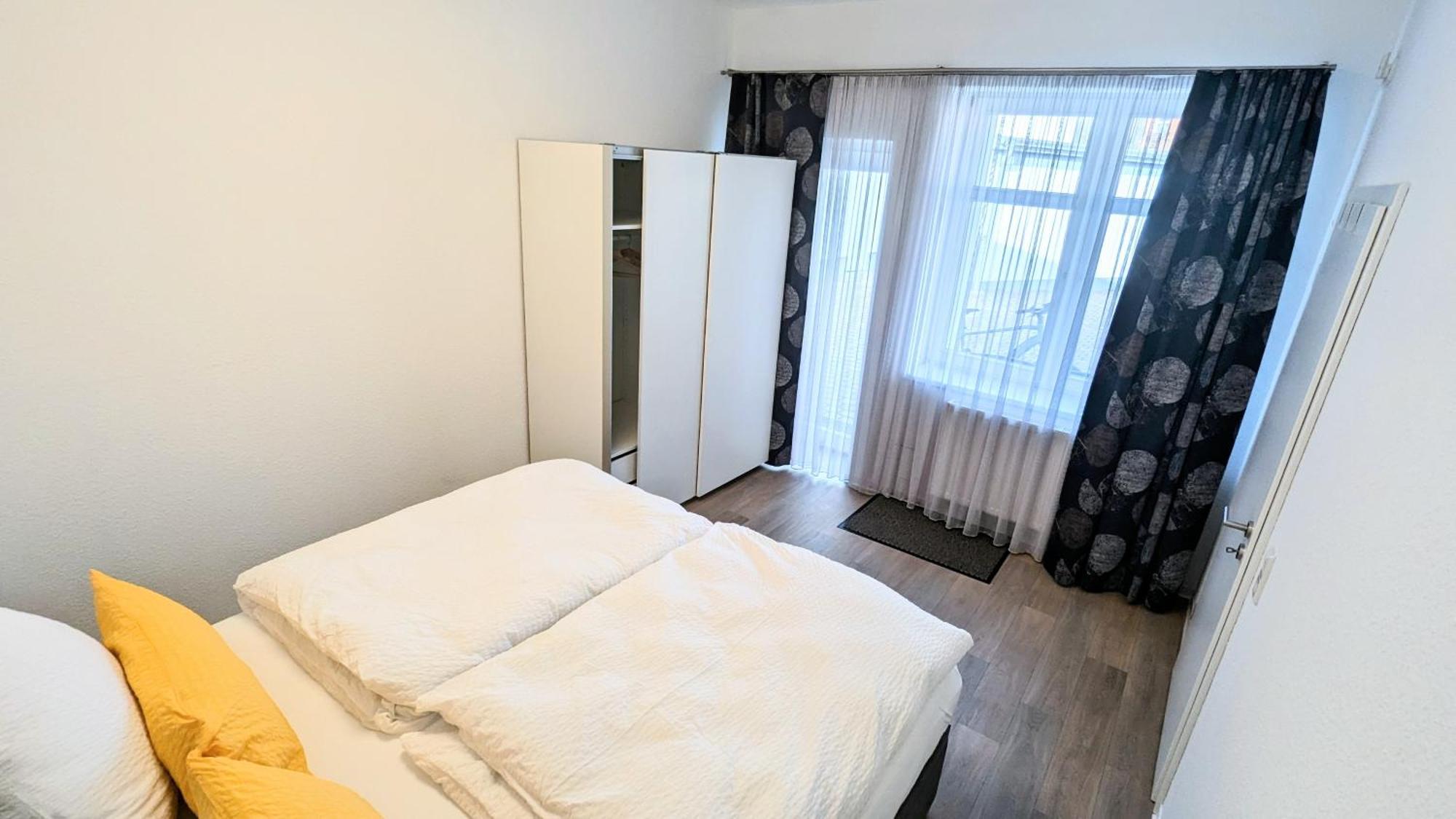 Fewo Urban Gotha-Apartment Friedenstein- Am Schlosspark- Parken An Der Der Tuer- Barrierefrei, 900 Meter Zum Bahnhof - Wallbox ภายนอก รูปภาพ